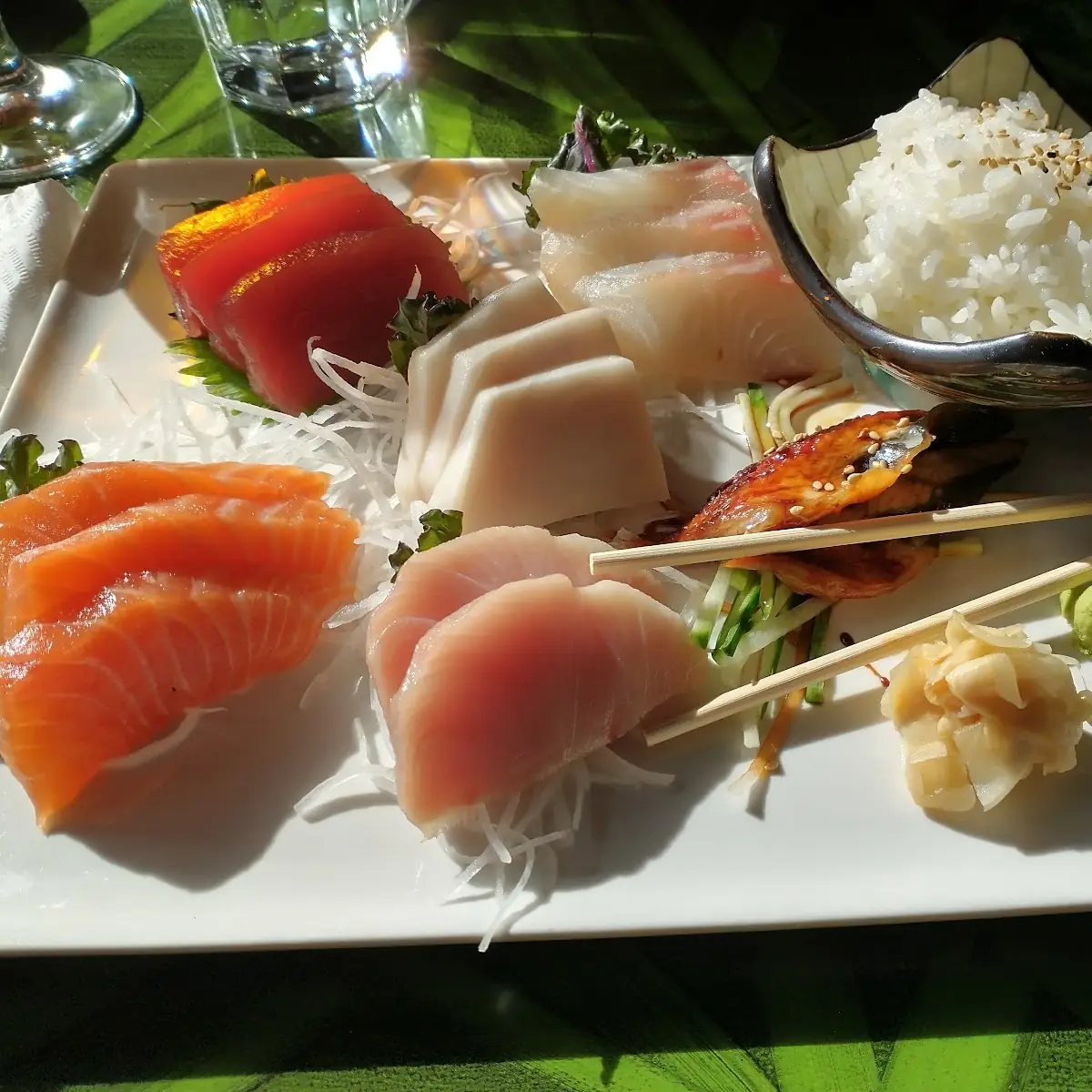 Sushi & Sashimi Combo