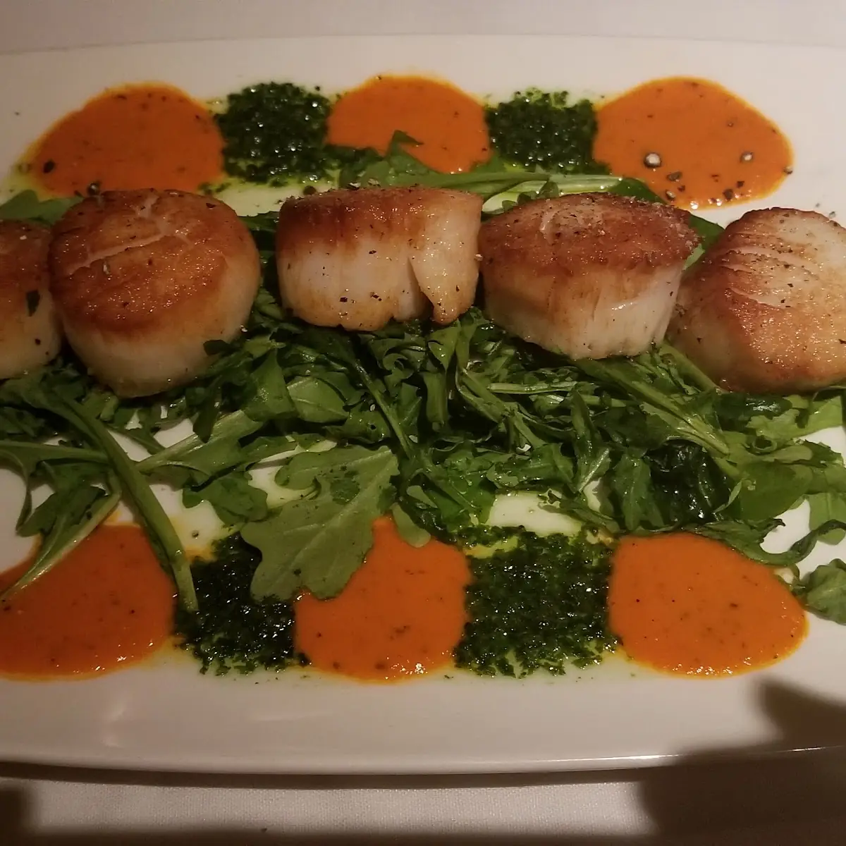 Pan Seared Diver Scallops with Truffled Leek Cream Sauce