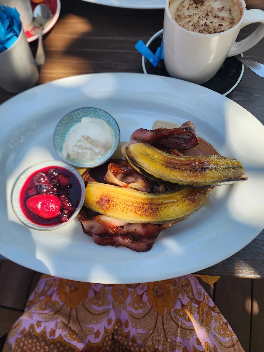 Pancakes with Fried Banana's Bacon Mixed Berry and Ice Cream