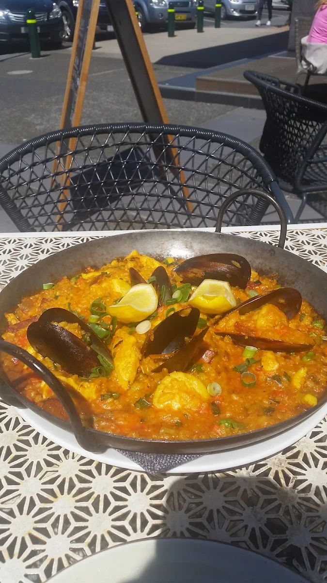 Paella, Mr Hobson