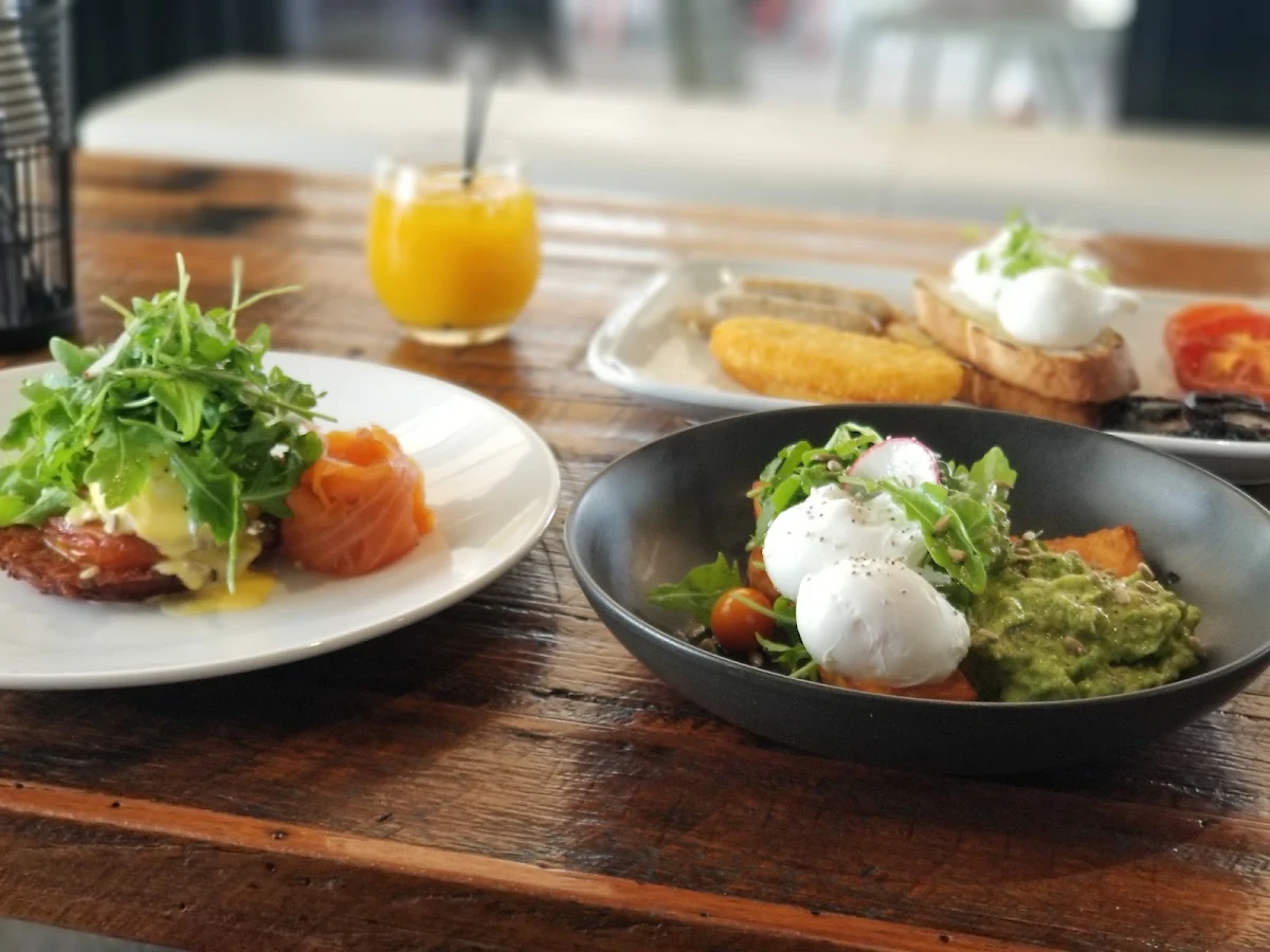 Smashed Avocado, Mr Hobson