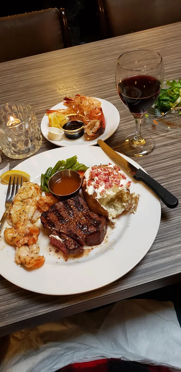 Filled Mignon with Prawns and Lobster Tail, Venetis Restaurant