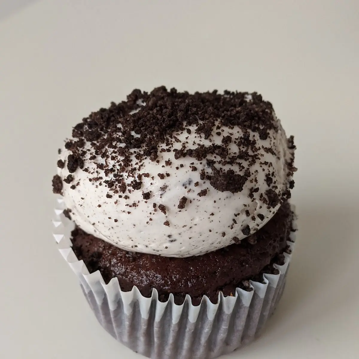 Oreo Cookie Cupcake