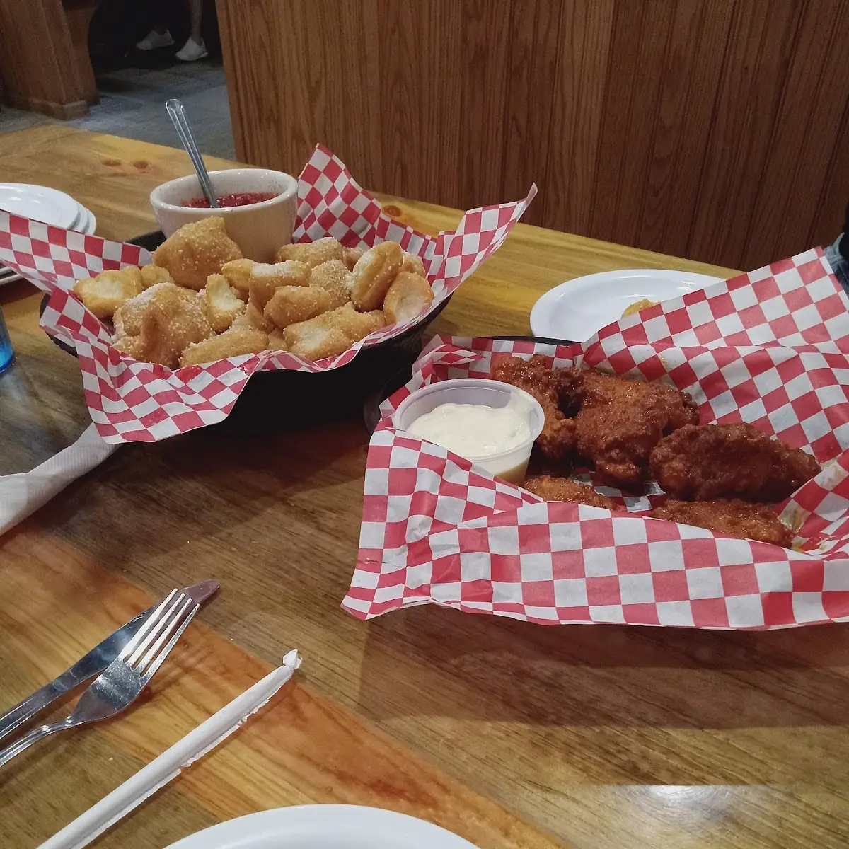 Chicken Wings with Ranch Dipping Sauce