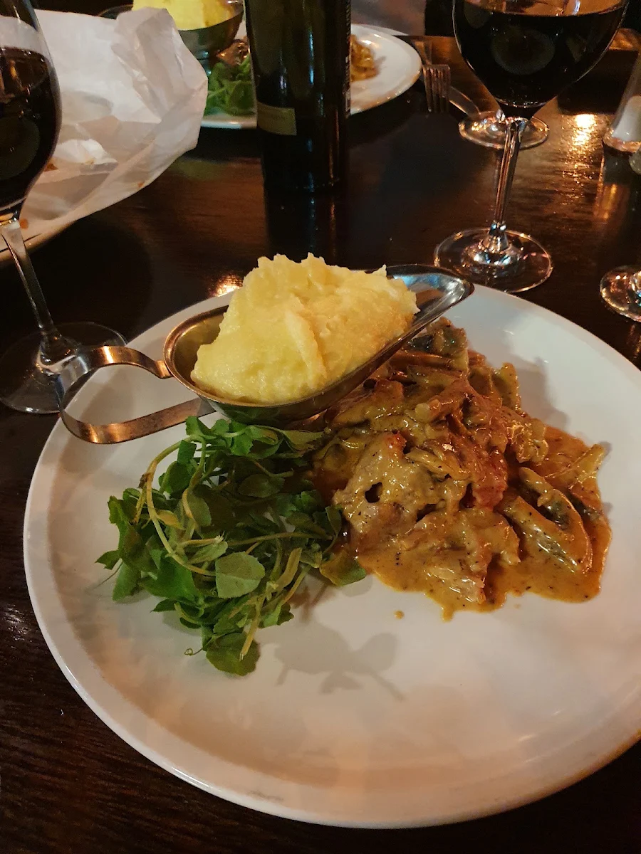Veal Scallopini, Copperwood Restaurant
