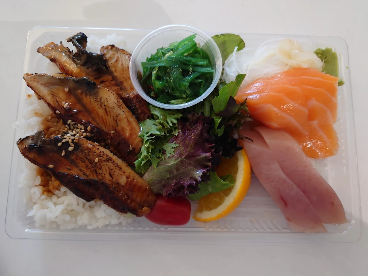 Salmon and Tuna Sashimi