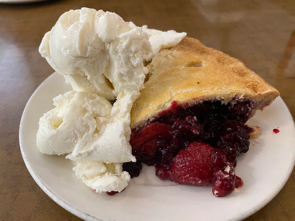 Bumbleberry Pie, Home Restaurant