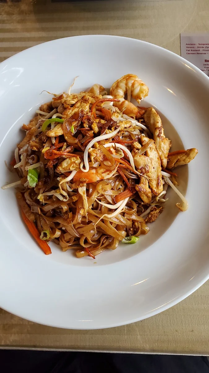 Thai Stir Fried Noodle