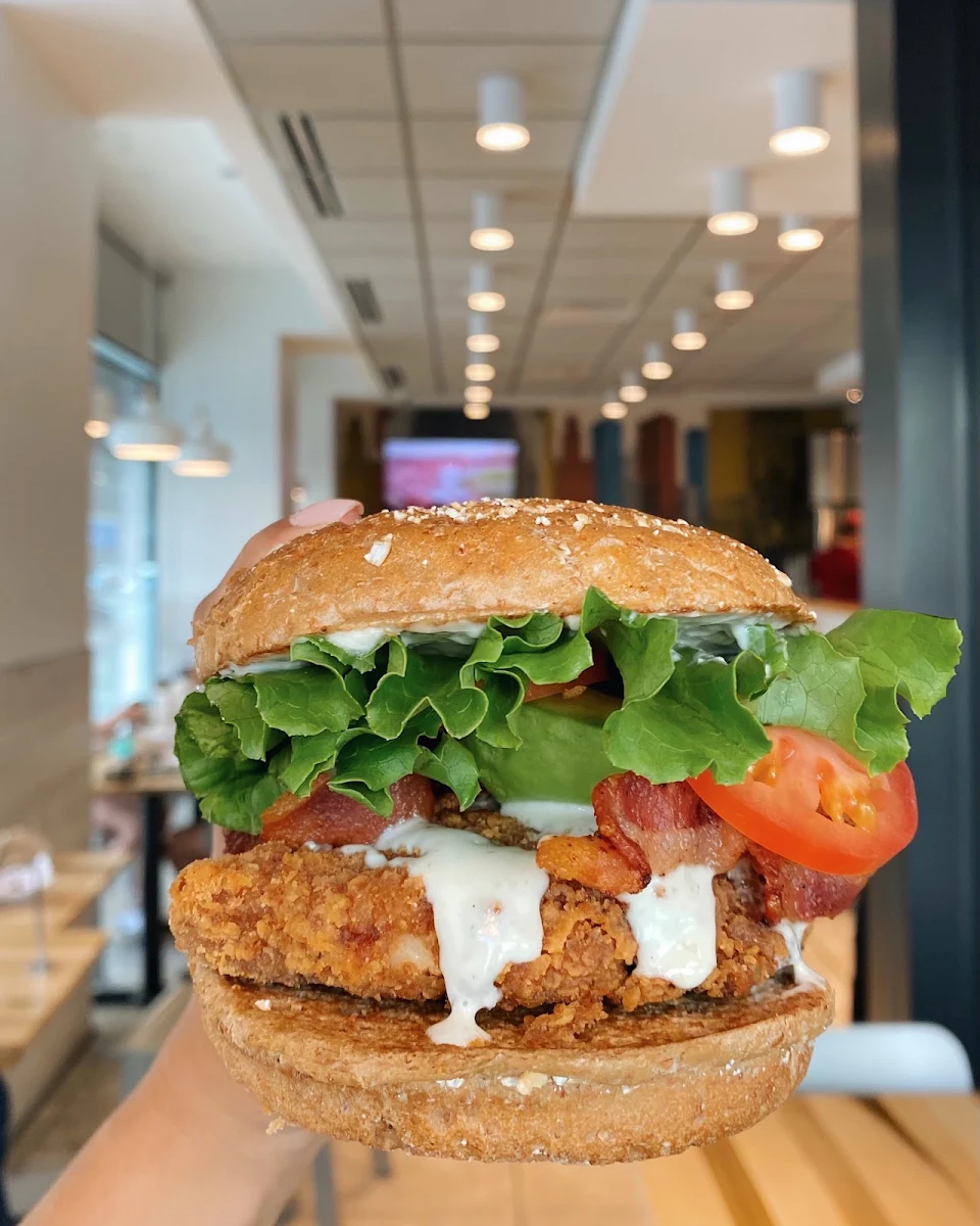 Crispy Chicken Sandwich, Smashburger