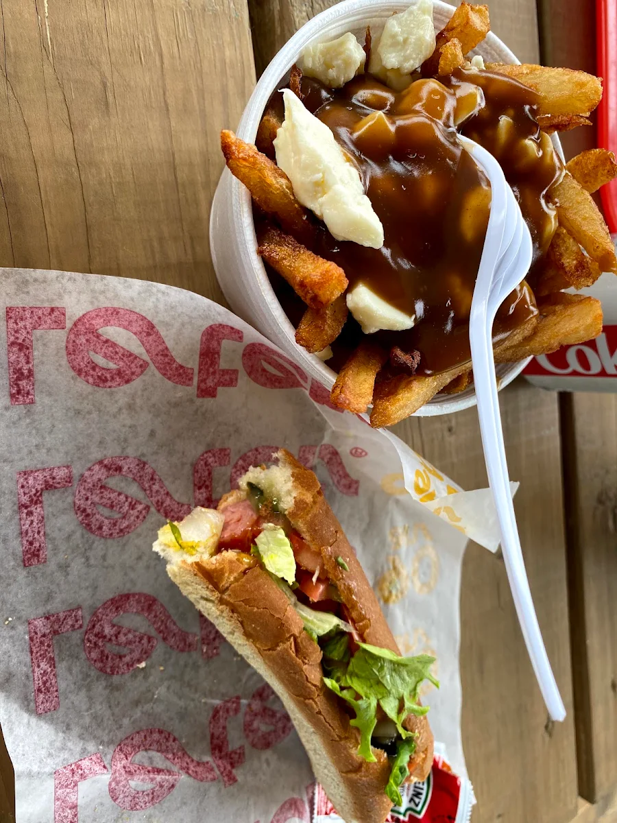 Club Poutine, Casse-Croûte du Village
