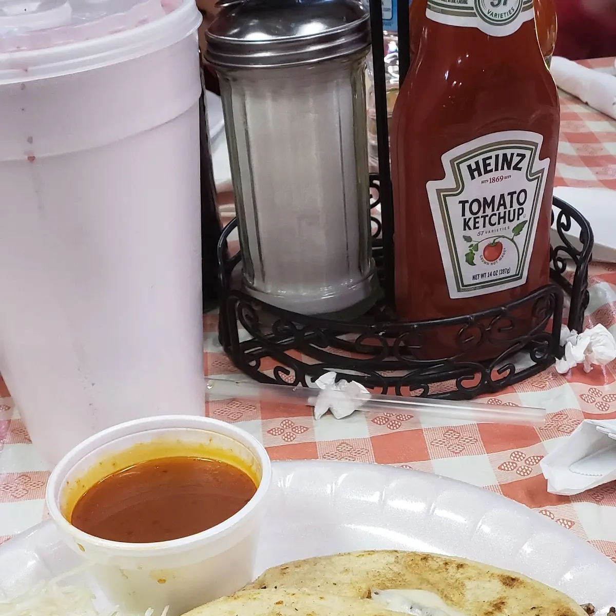 Baliada Y Pupusa