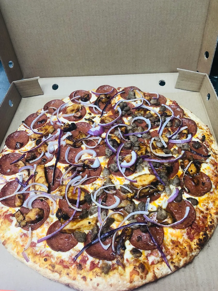 Pizza Carnivore, Pizza Pizza