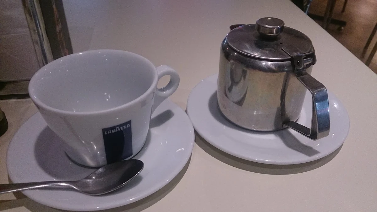 Highlights, Modka Cafe