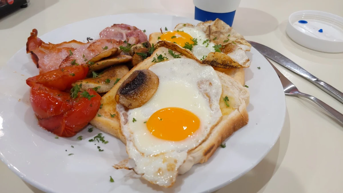 Highlights, Modka Cafe