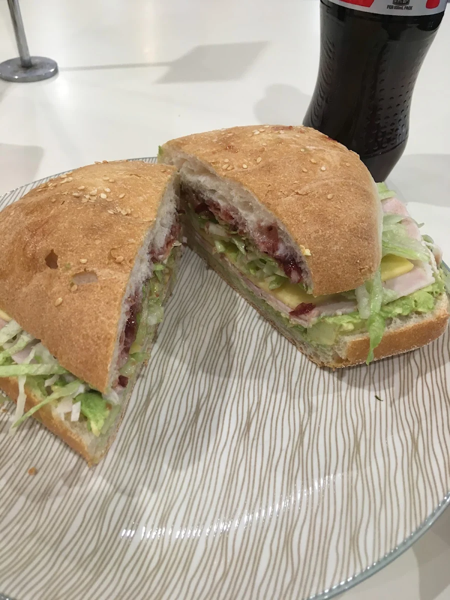 Highlights, Modka Cafe