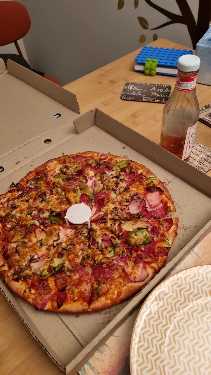 Highlights, Kenwick Dial-A-Pizza