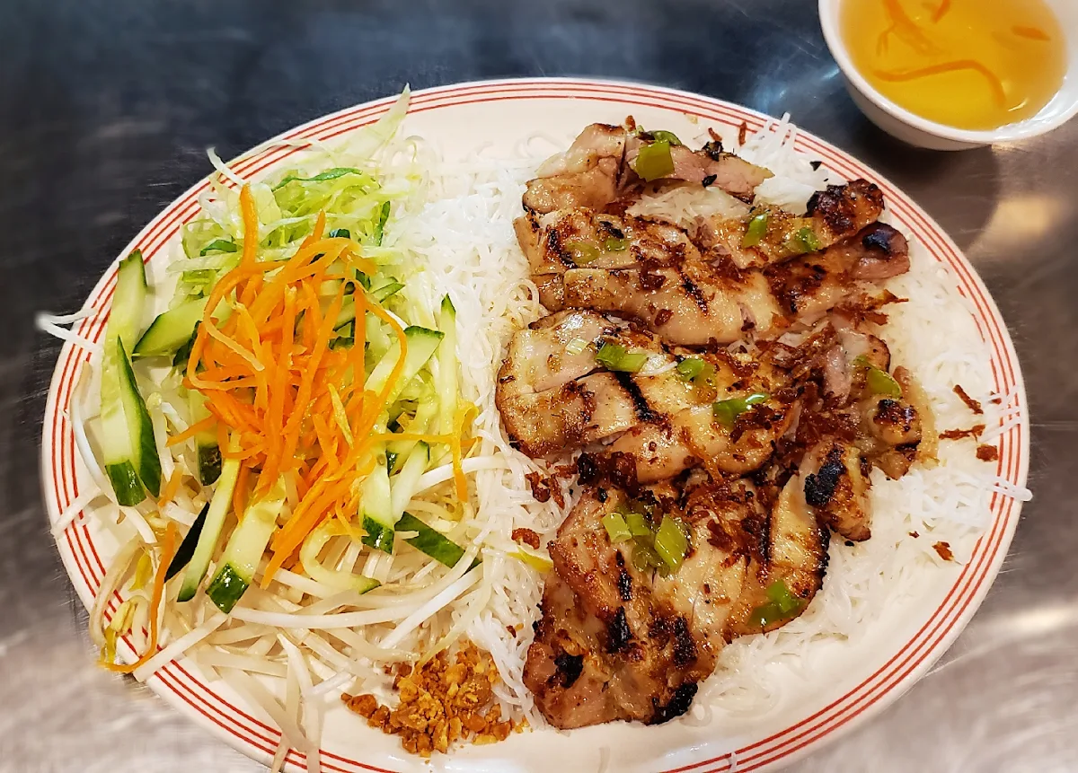 Bún Bò Nướng