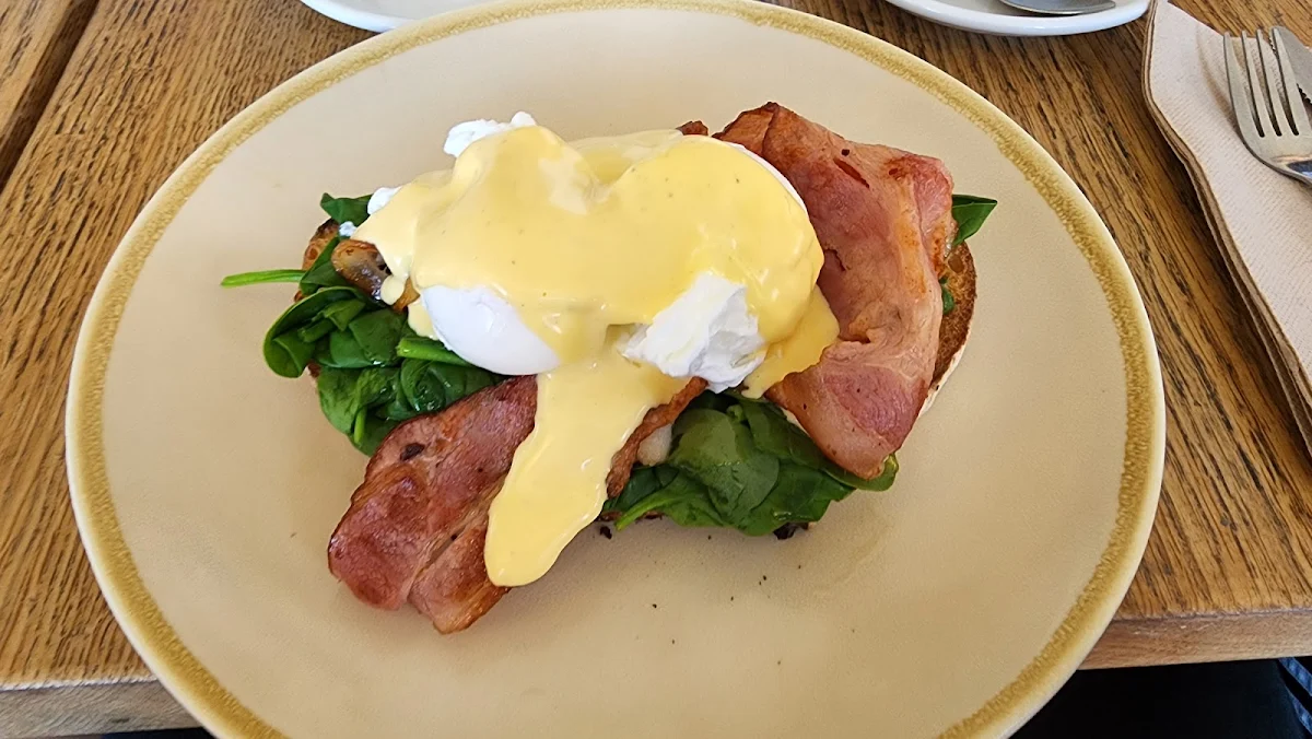 Eggs Benedict, The Depot
