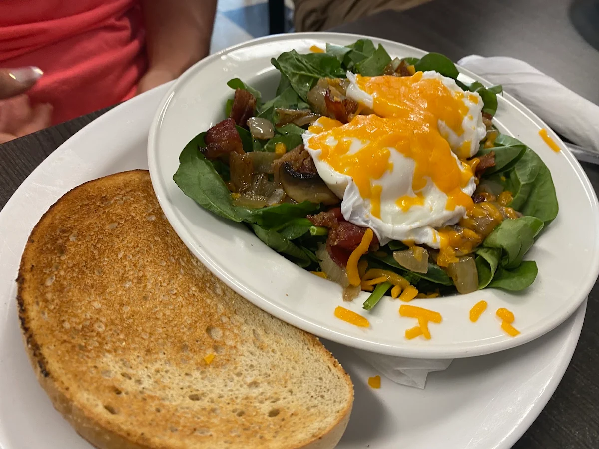 Red's Breakfast Salad