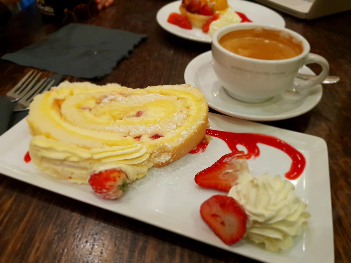 Vanilla Roulade and Long Black, Jasper Coffee