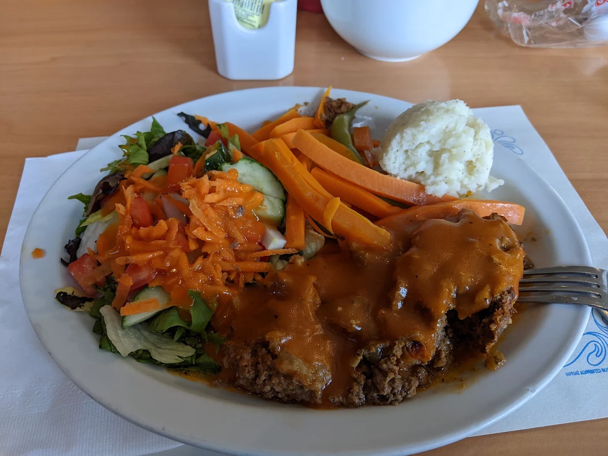 Pain De Viande Avec Salade Du Chef, St-Christoph Restaurant