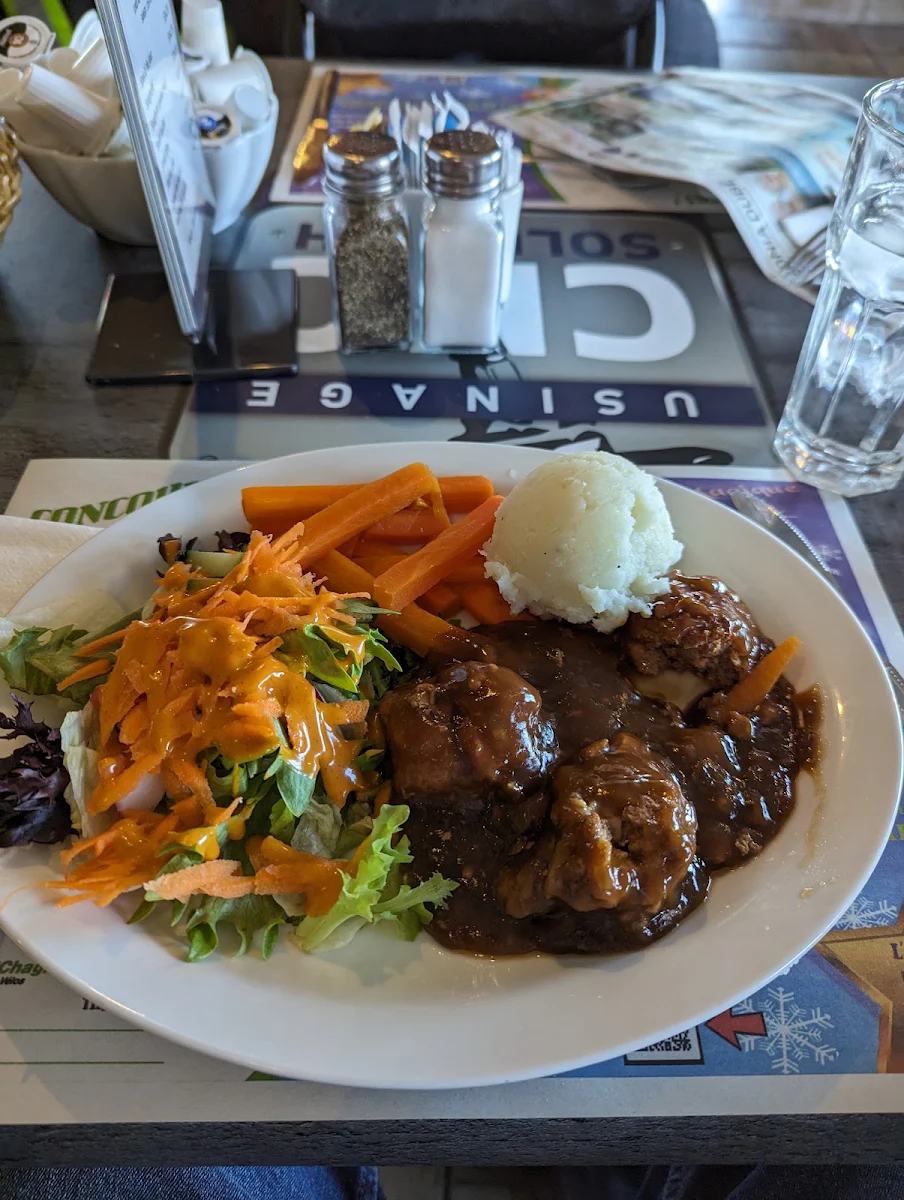 Ragoût De Boulette, St-Christoph Restaurant