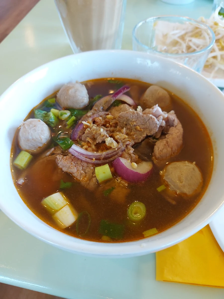 Beef Pho, Seaside cafe & restaurant