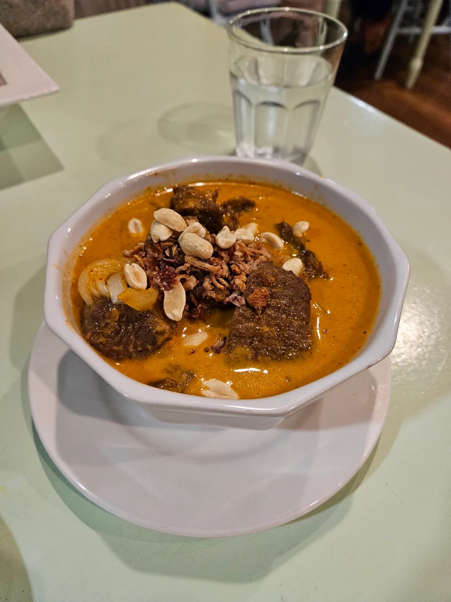 Massaman Beef Curry, Seaside cafe & restaurant