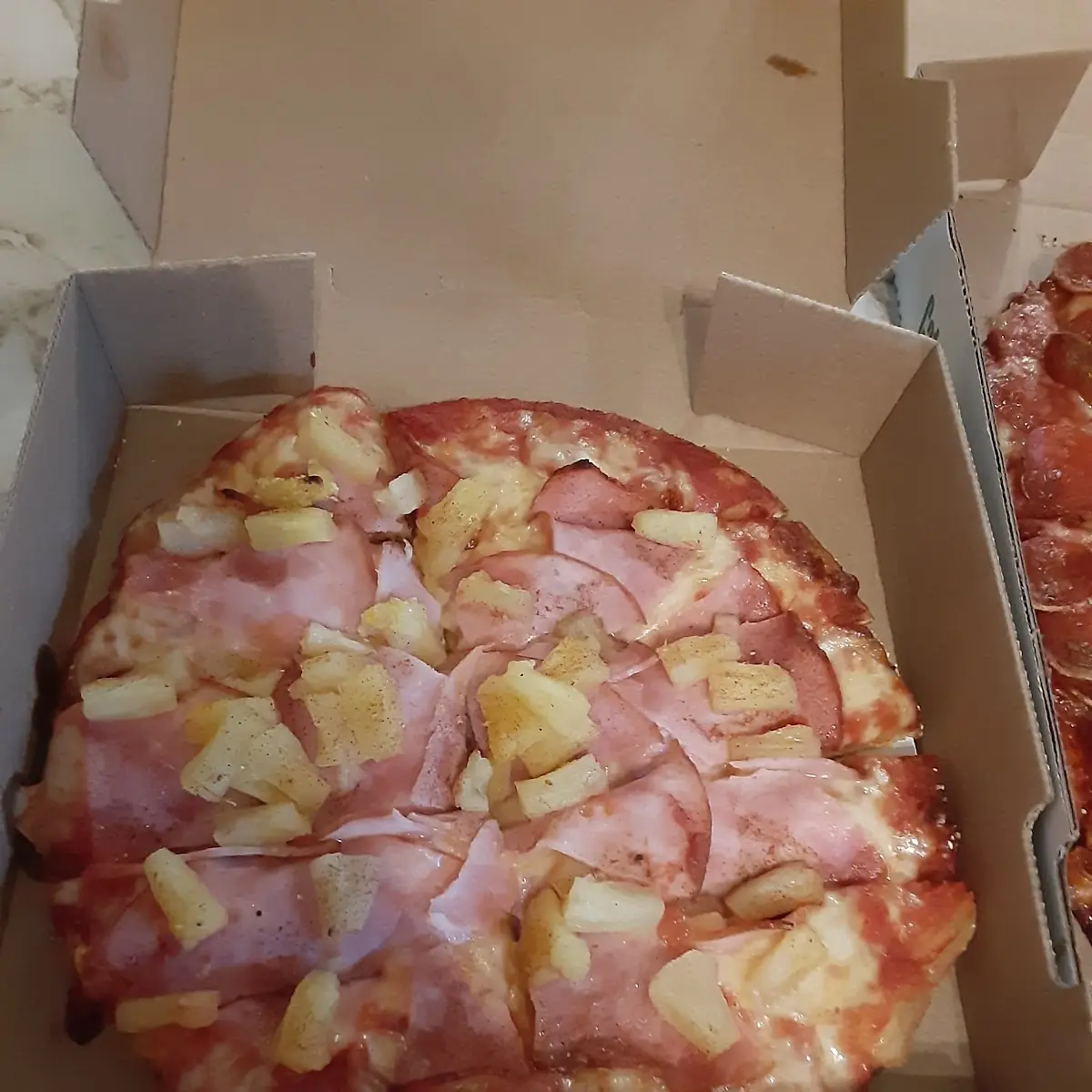 Hawaiian Pizza