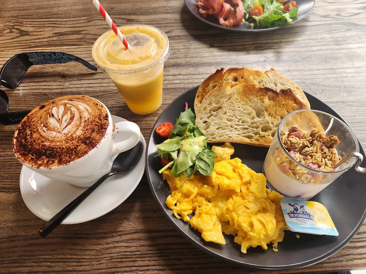 Scrambled Eggs on Turkish Toast, Lot 1 Coffee
