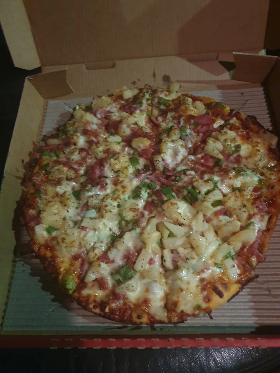 Hawaiian Pizza, El Supremo's Pizzeria