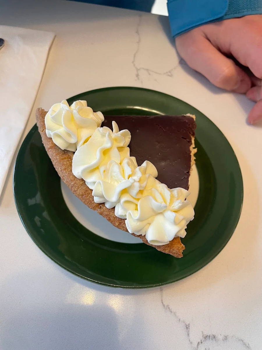 Peanut Butter Chocolate Pie