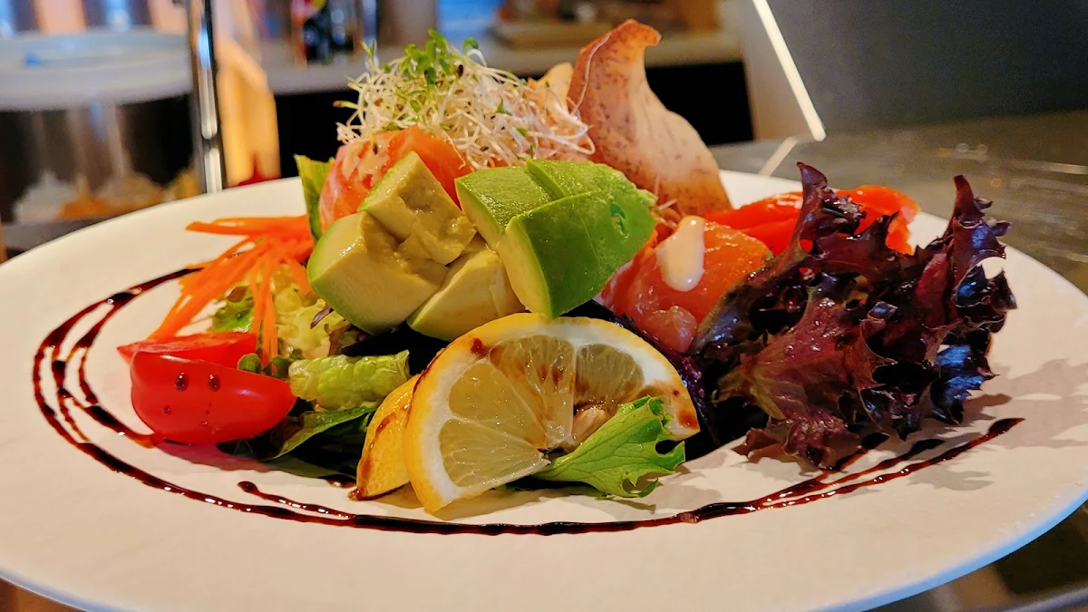Sashimi Salad
