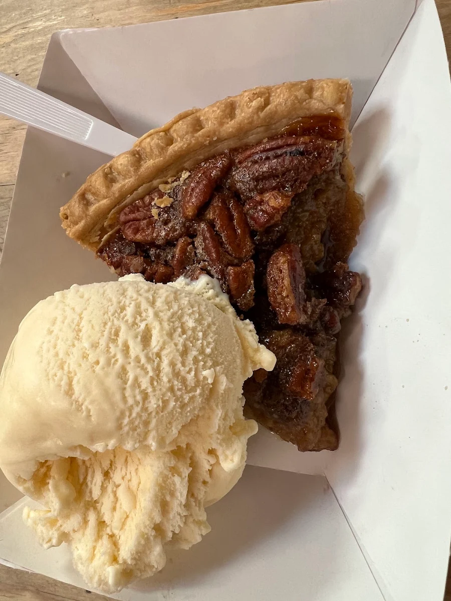 Pumpkin Pie with Vanilla Ice Cream