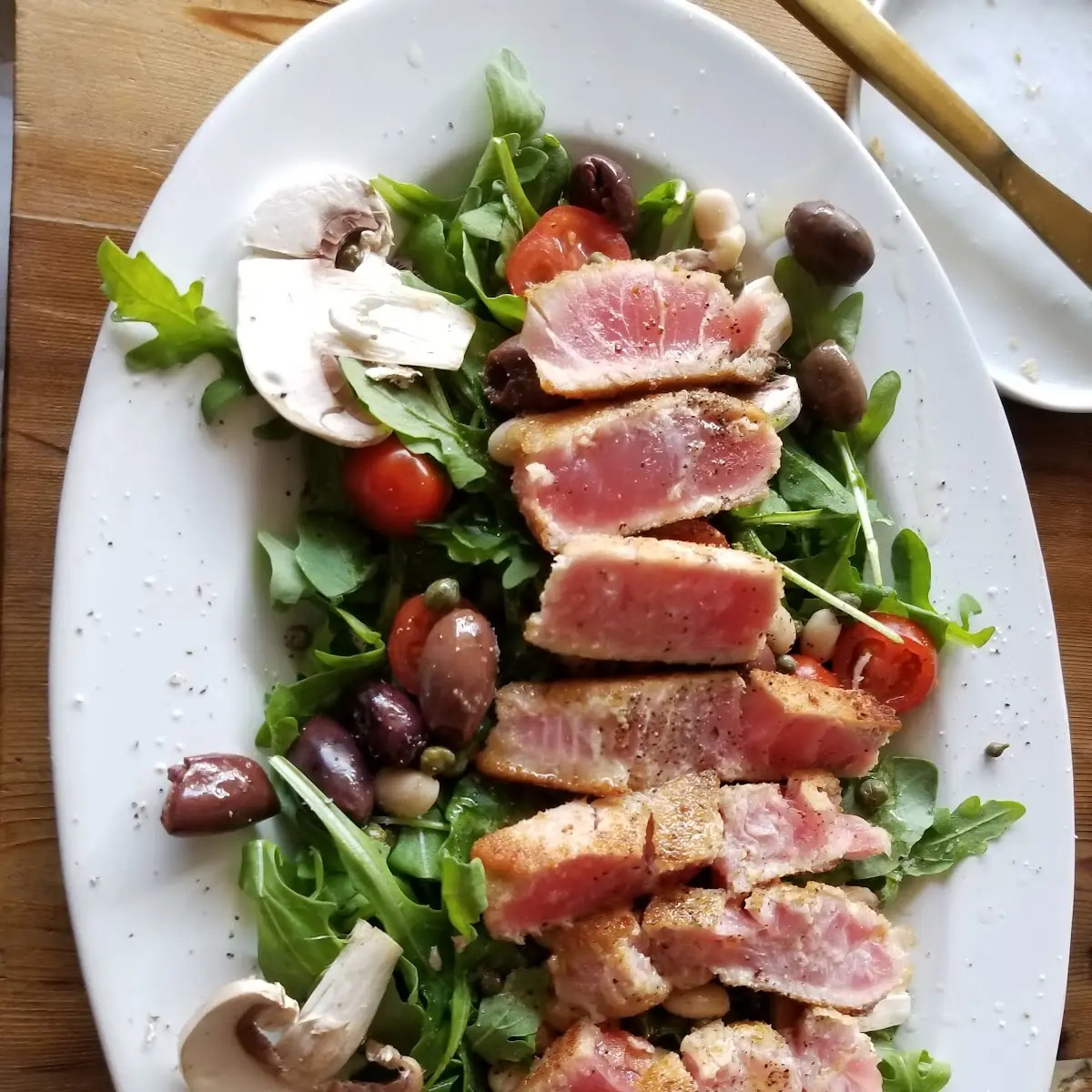 Seared Tuna Salad