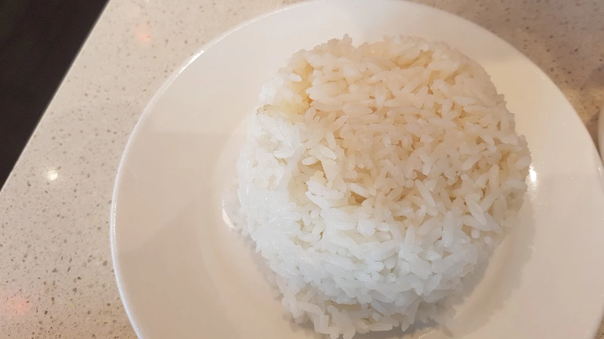 Steamed Rice, Hoang Yen