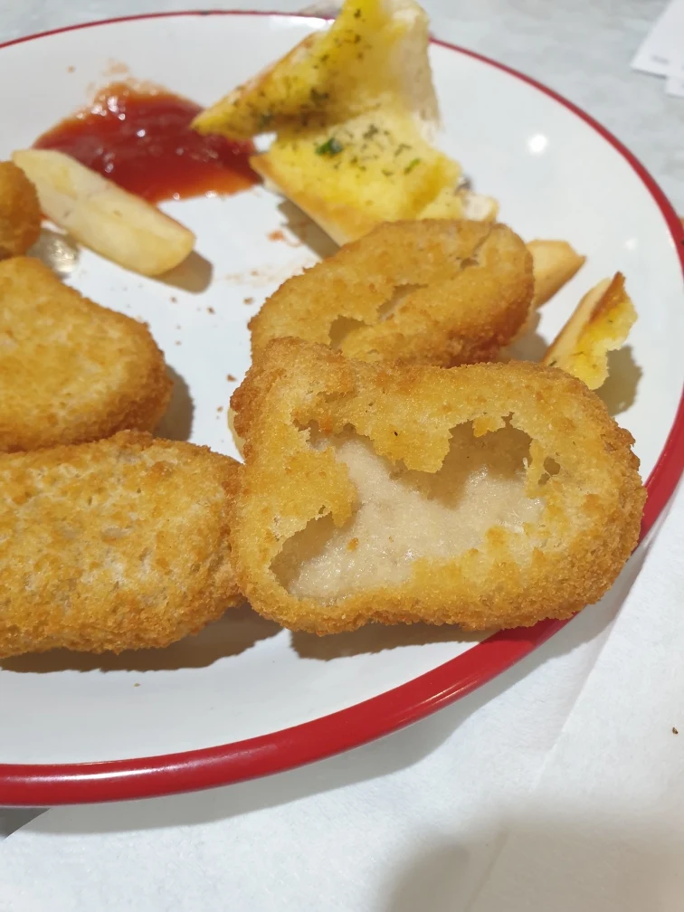 Children's Chicken Nuggets and Chips, Club Glenvale