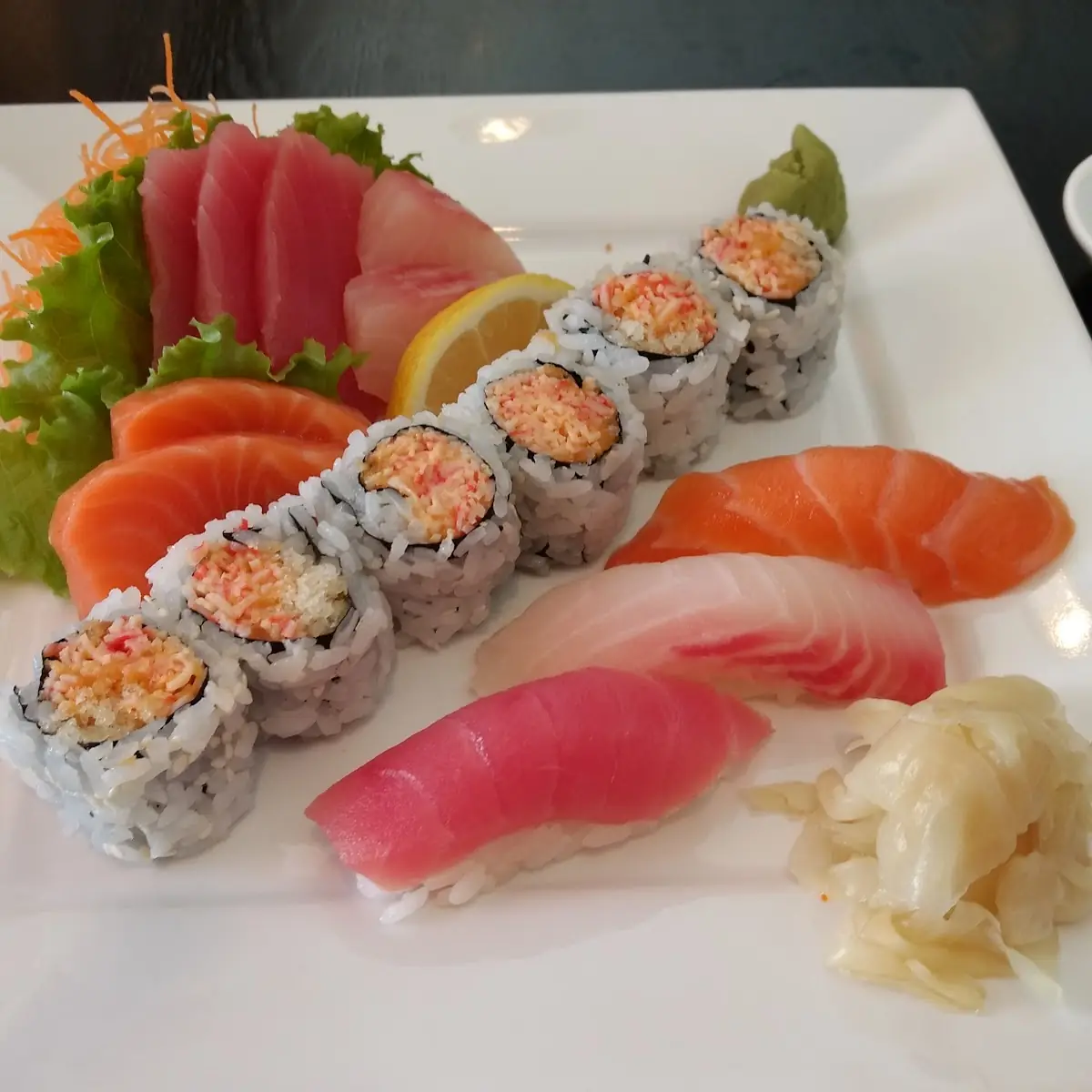 Sushi & Sashimi Lunch
