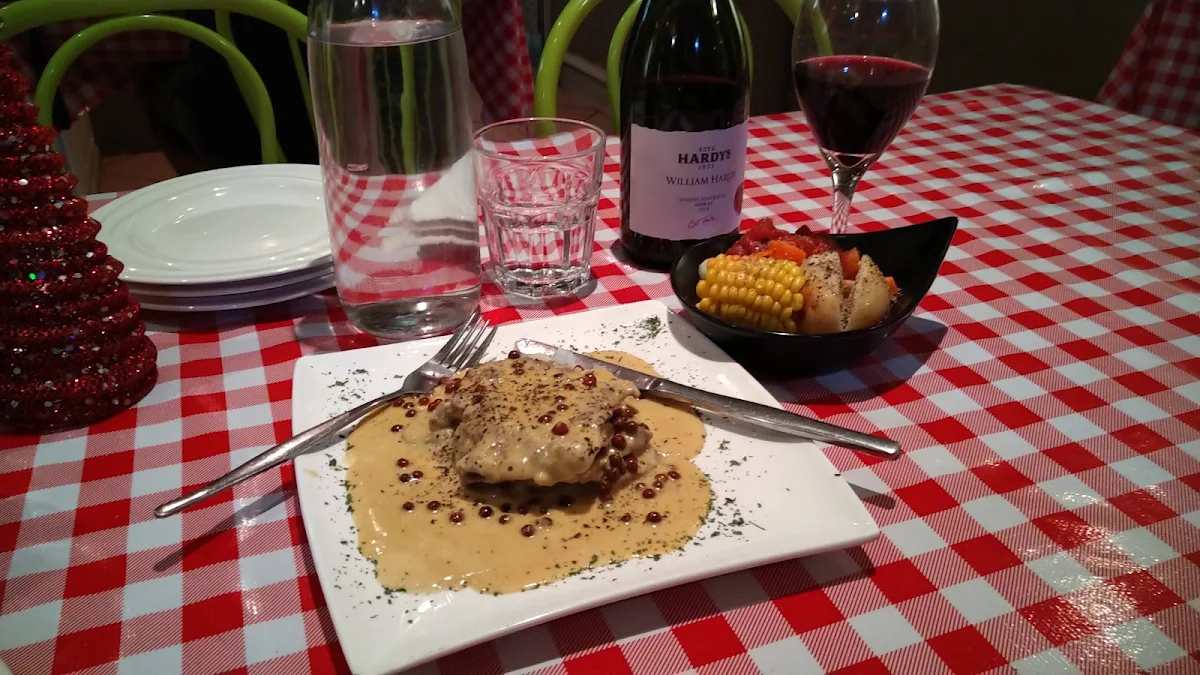 Cream Sauce, Mamma Mia's