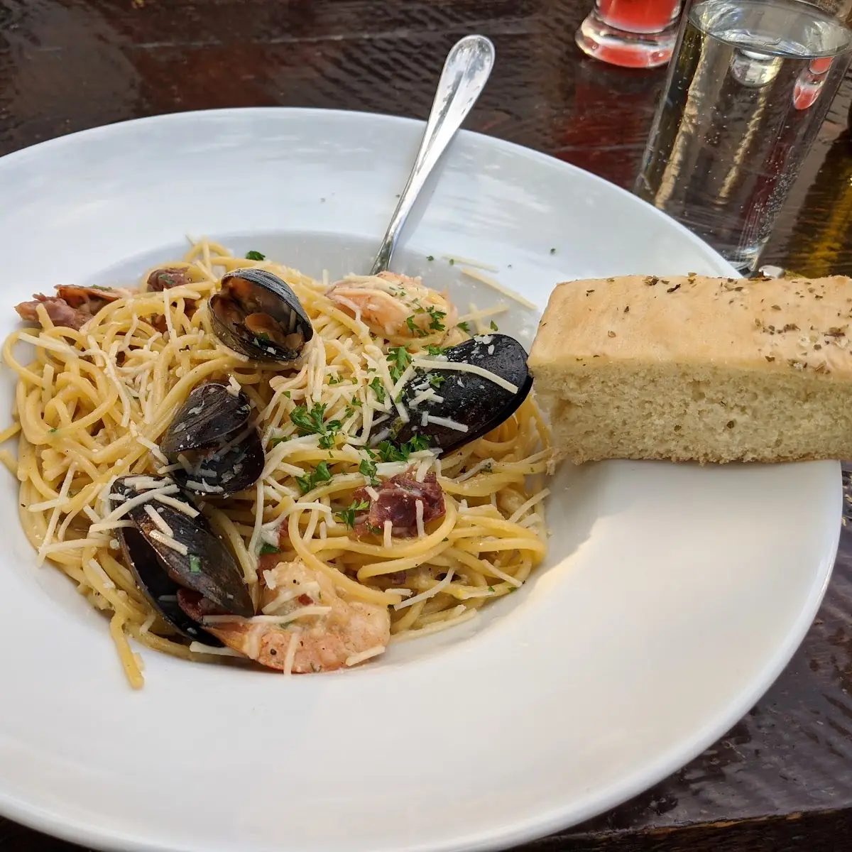 Spaghetti Carbonara with Seafood