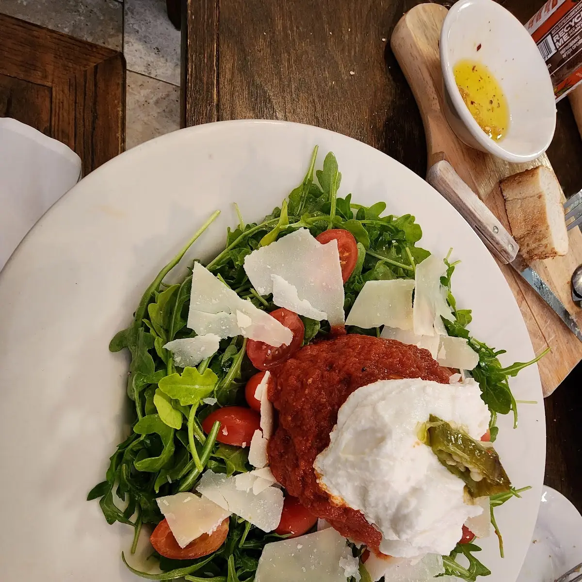 Rocket Salad with Arugula and Meatball