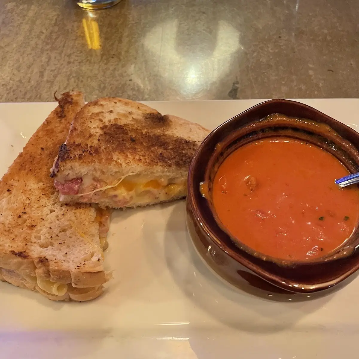 Bacon Mac & Cheese Grilled Cheese