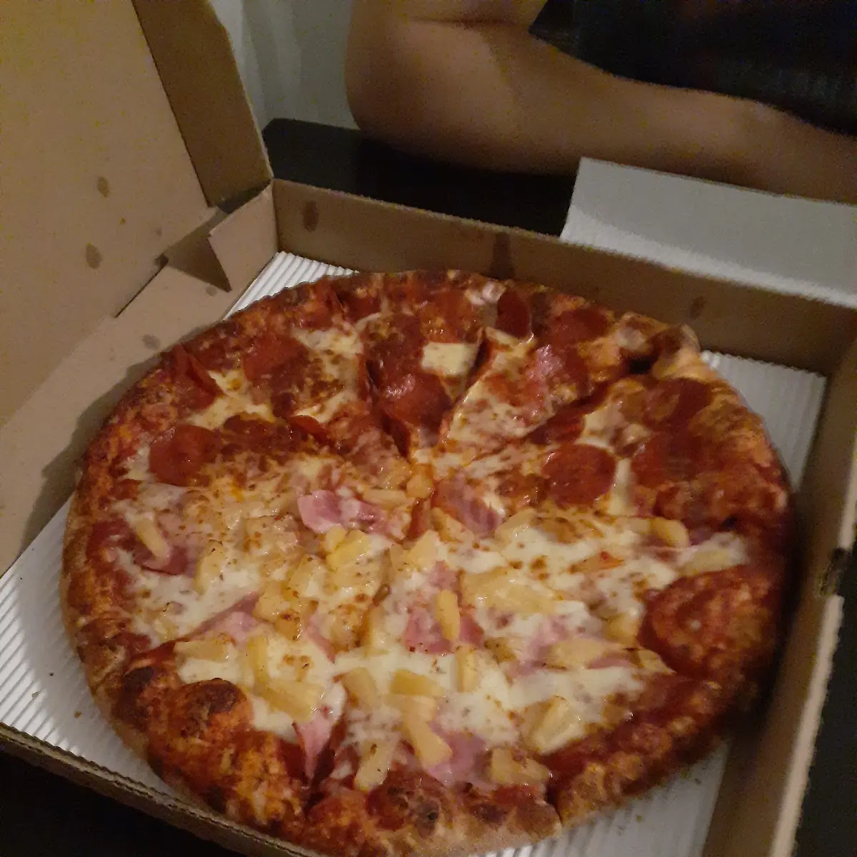Hawaiian Pizza