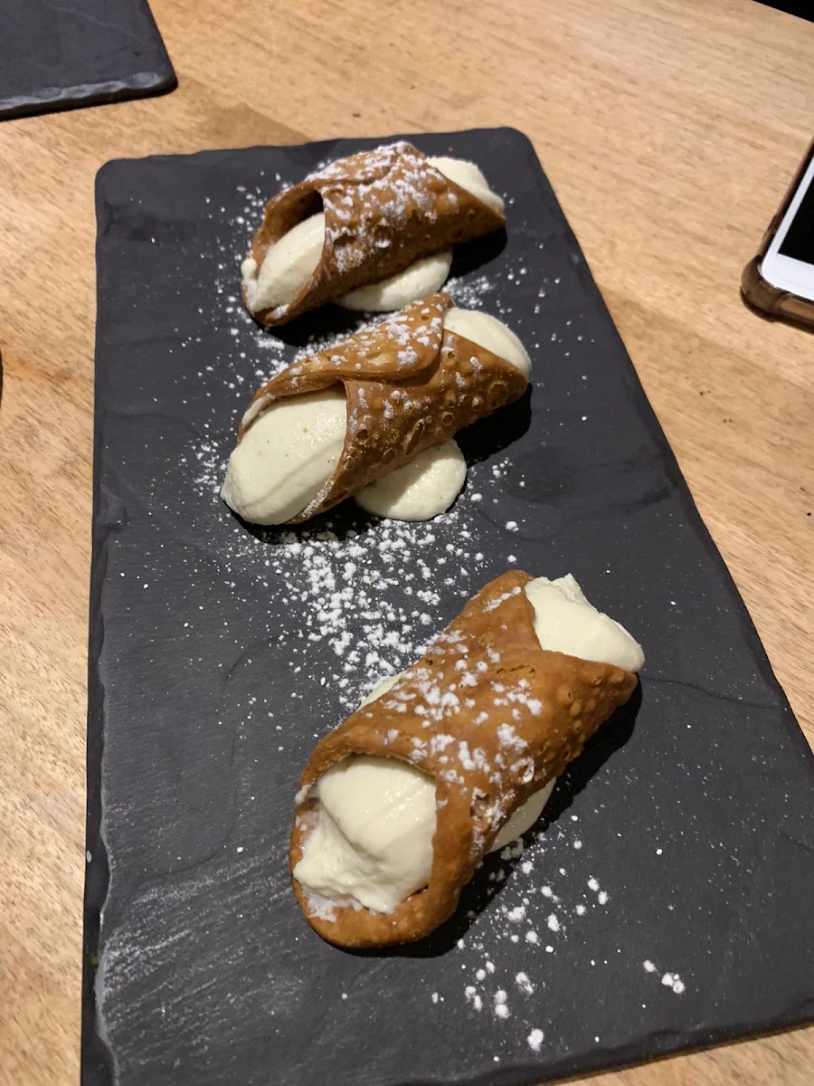 Cannoli, Novo Italian