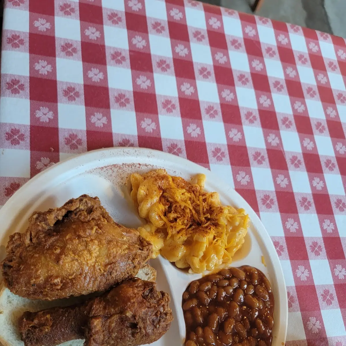 Fried Chicken Dinner with Mac and Cheese & Slaw