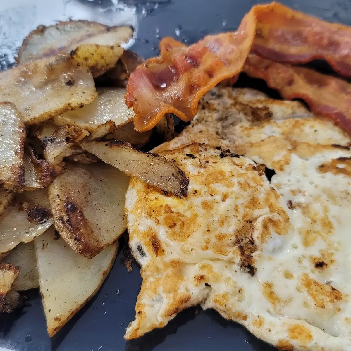 Bacon Eggs & Tators