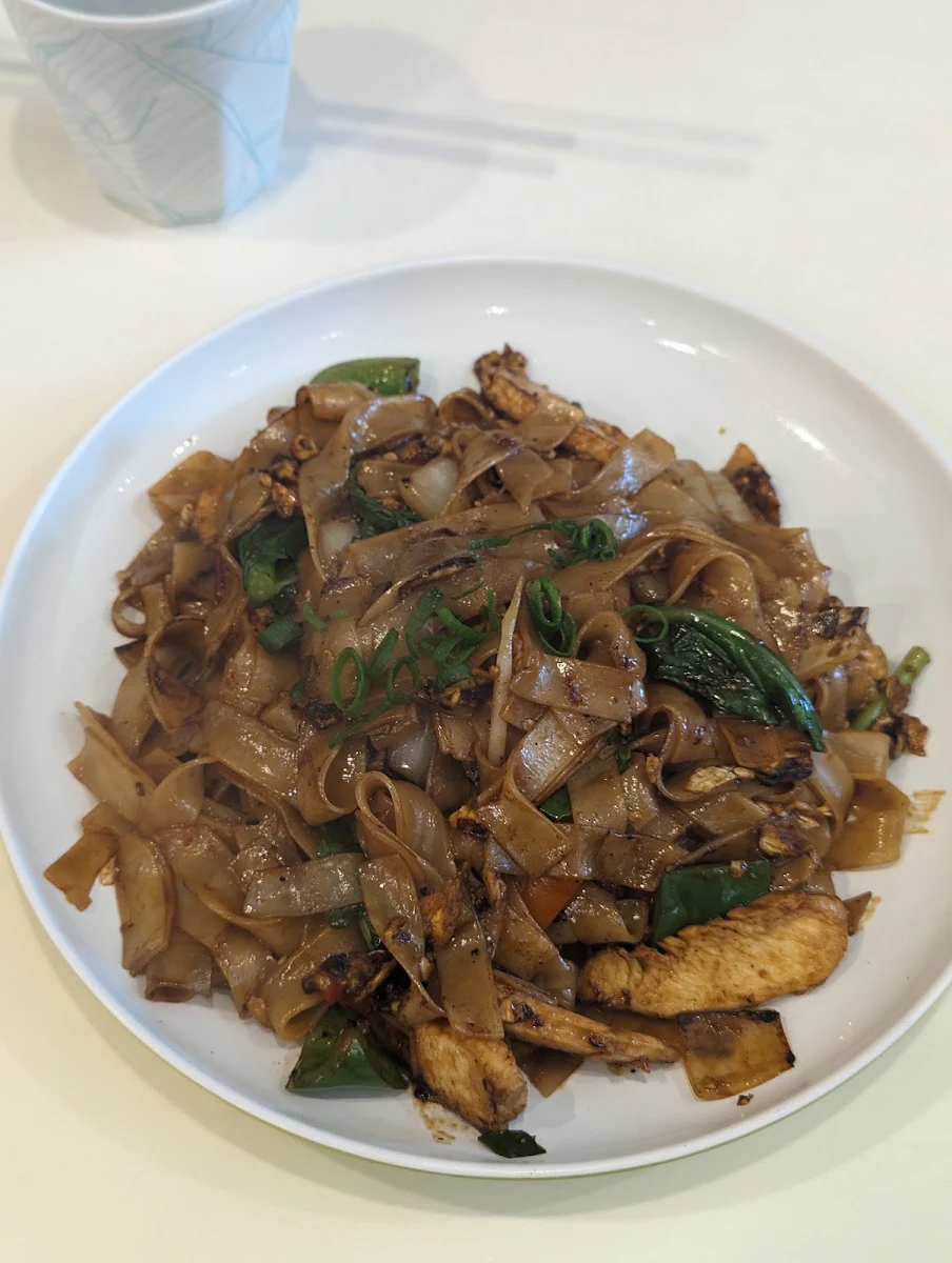 Basil Fried Kuey Teow, Tim's Thai