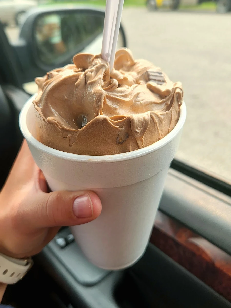 Peanut Butter Cup Flurry