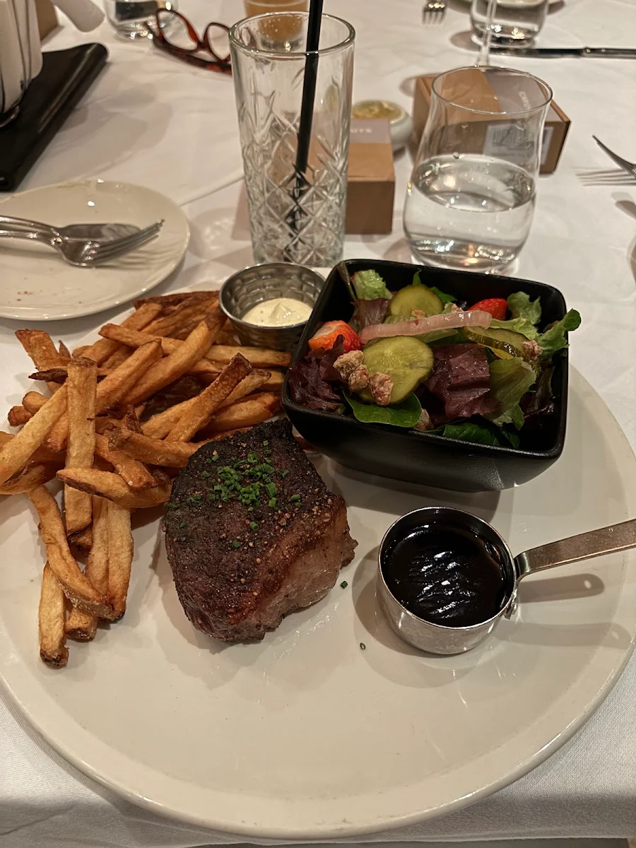 Reserve Angus AAA Ribeye, Restaurant e18hteen