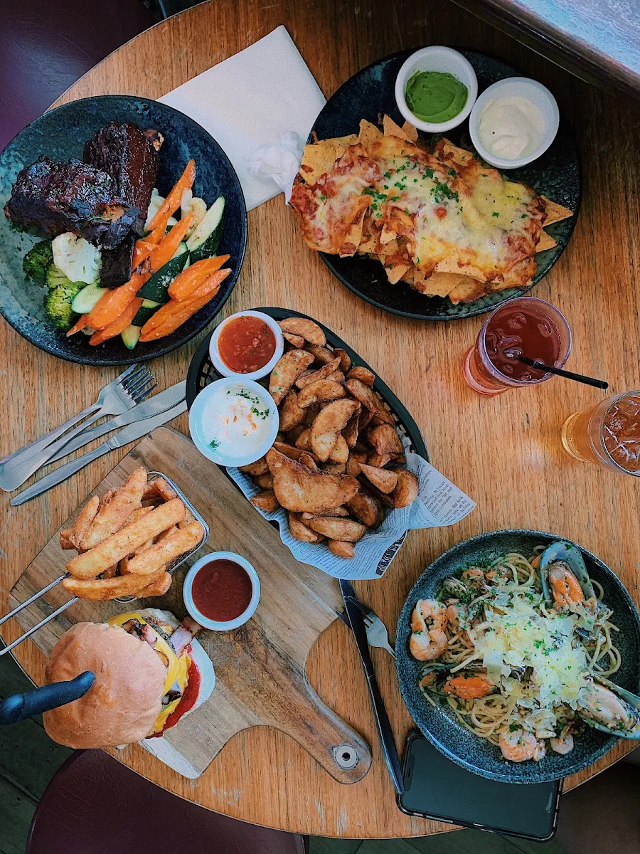 Highlights, Bundalong Tavern